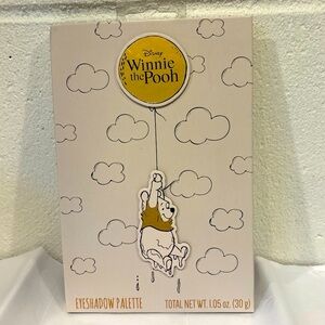Disney Winnie the Pooh 12 Color Eyeshadow Pallete with mirror